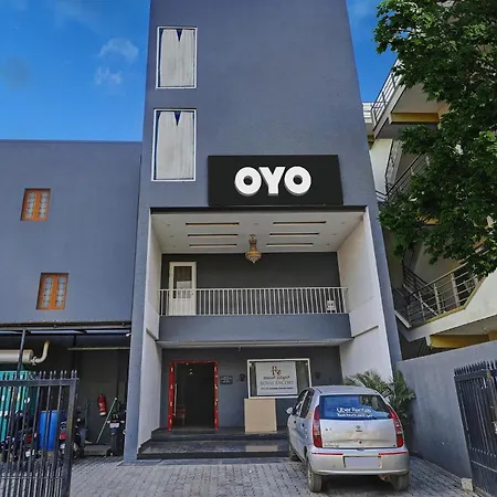 Hotel O Royal Encore
